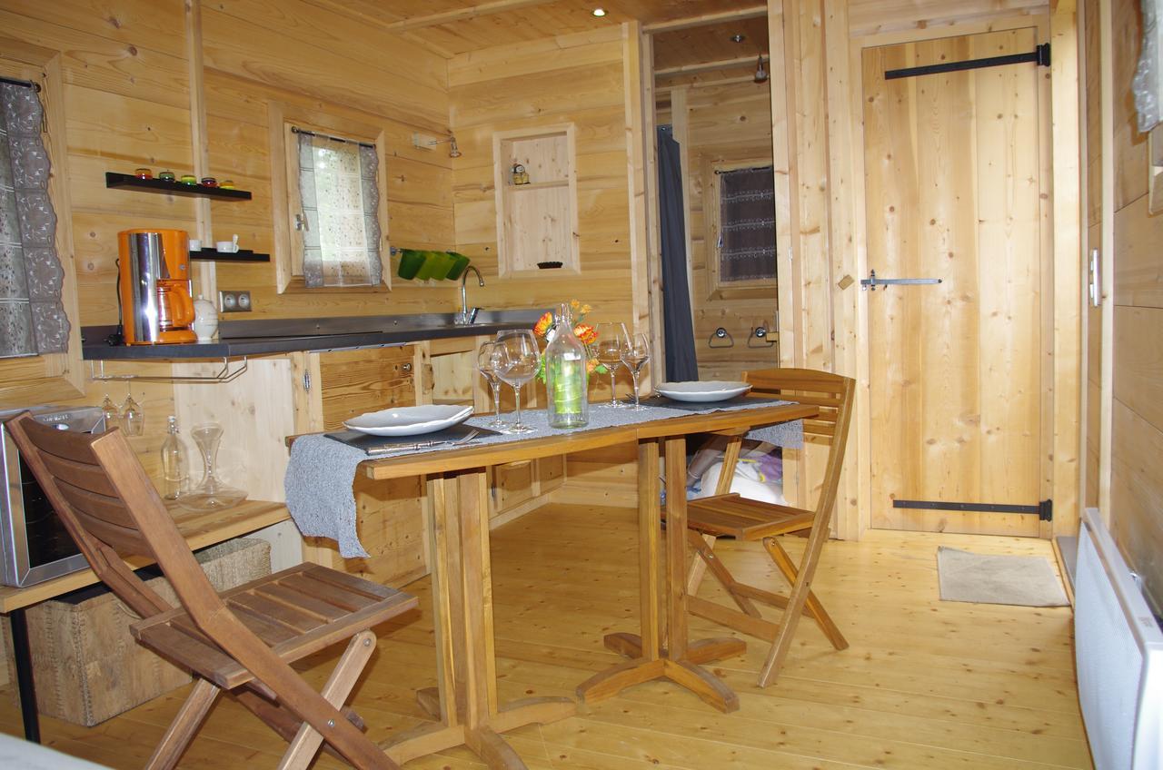 Camping Les Portes Du Beaujolais Anse Bagian luar foto