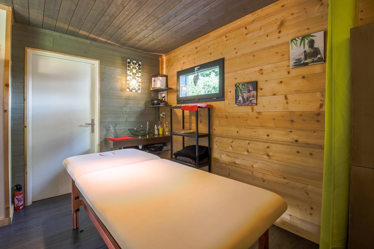 Camping Les Portes Du Beaujolais Anse Bagian luar foto
