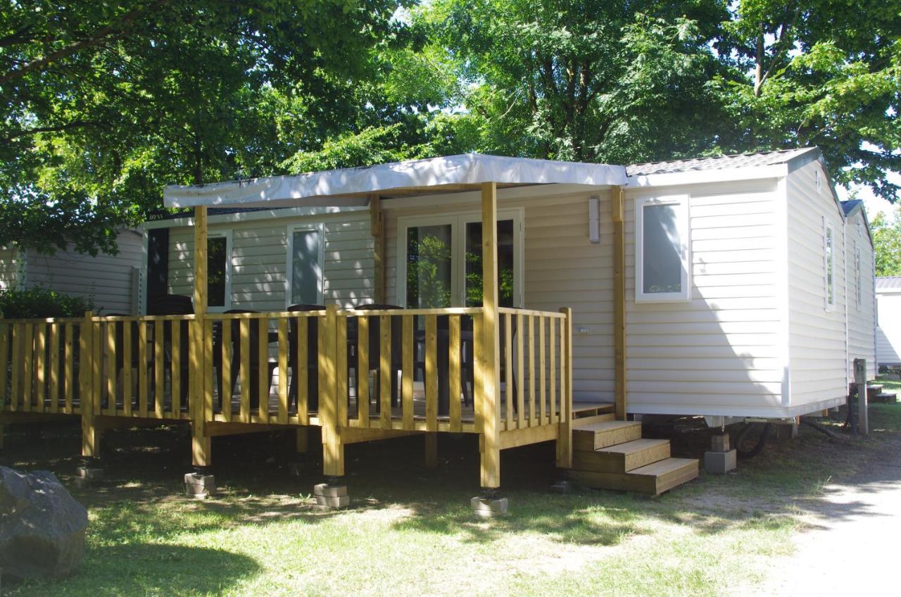 Camping Les Portes Du Beaujolais Anse Bagian luar foto