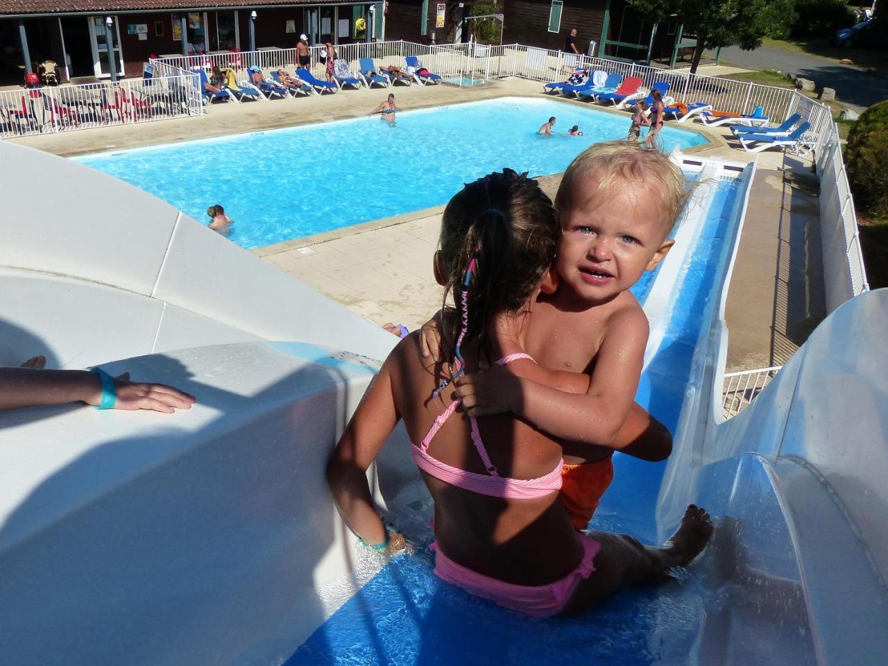Camping Les Portes Du Beaujolais Anse Bagian luar foto