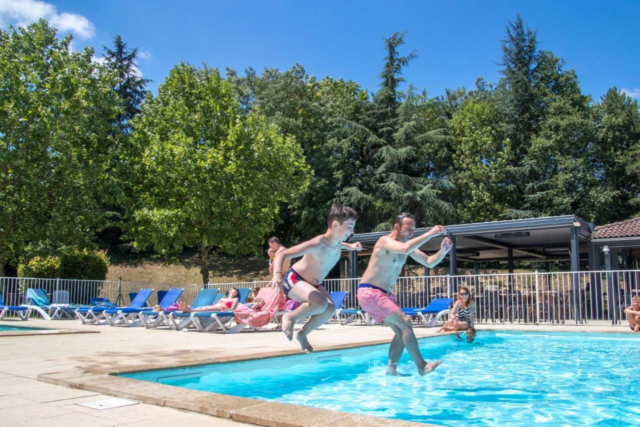 Camping Les Portes Du Beaujolais Anse Bagian luar foto