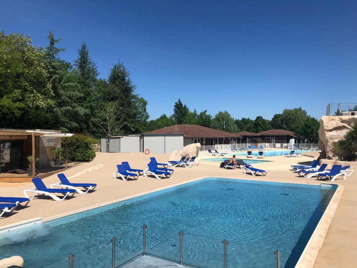 Camping Les Portes Du Beaujolais Anse Bagian luar foto