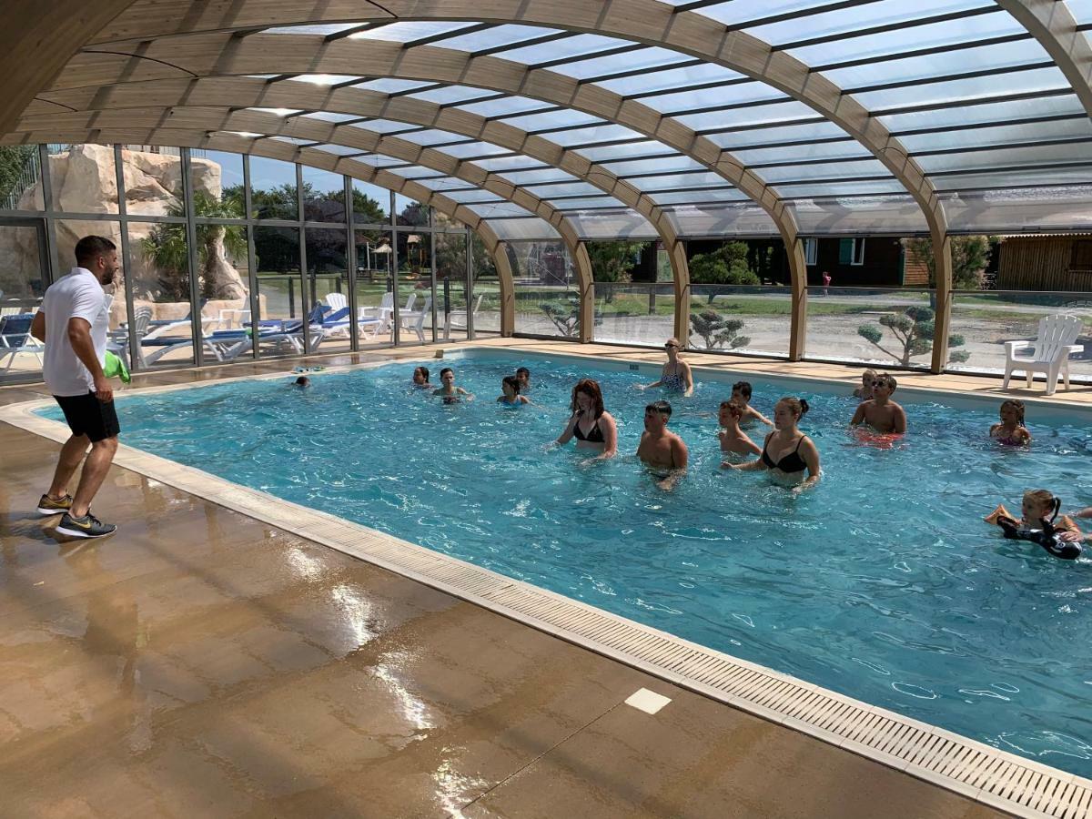 Camping Les Portes Du Beaujolais Anse Bagian luar foto