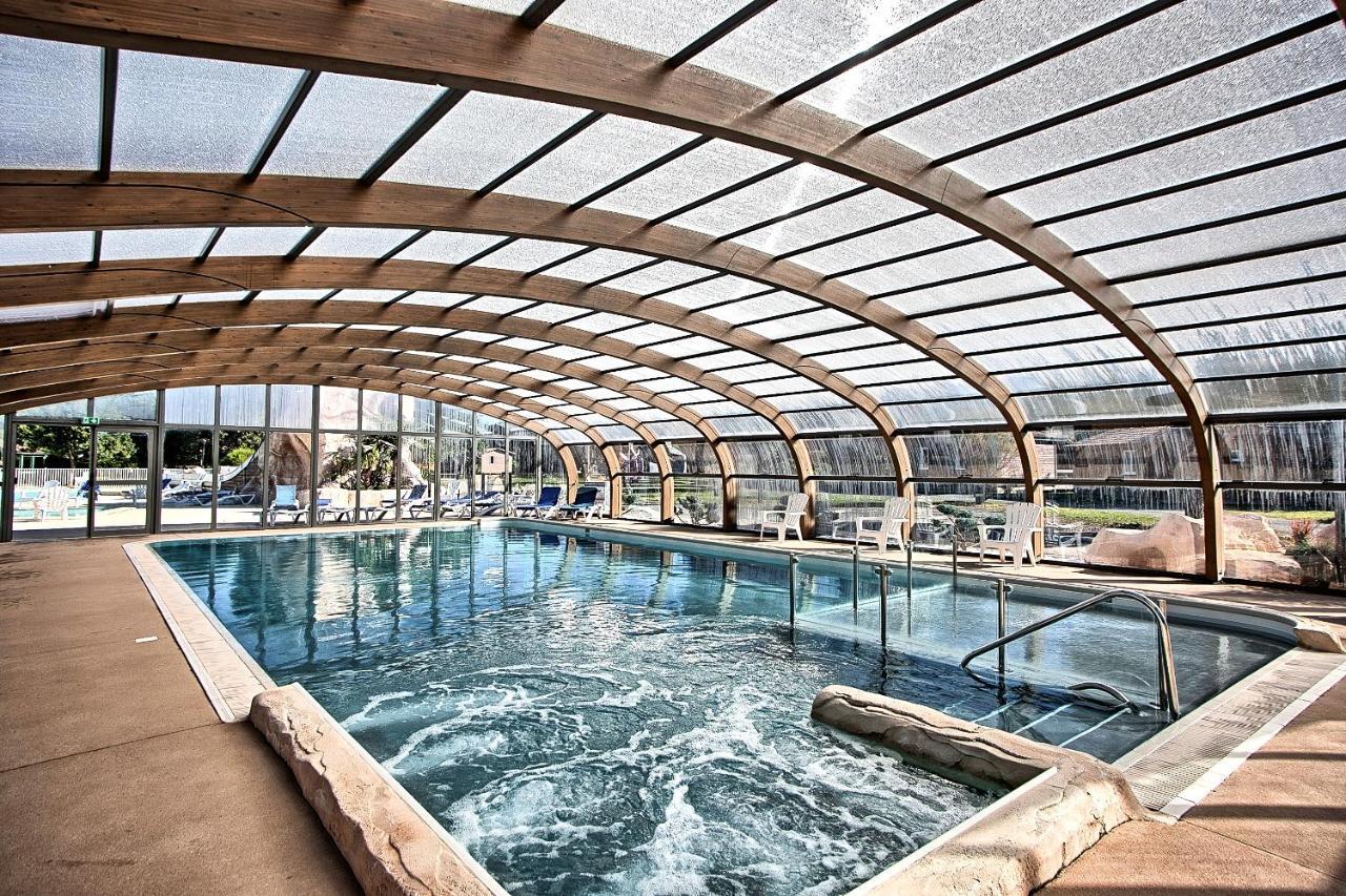 Camping Les Portes Du Beaujolais Anse Bagian luar foto